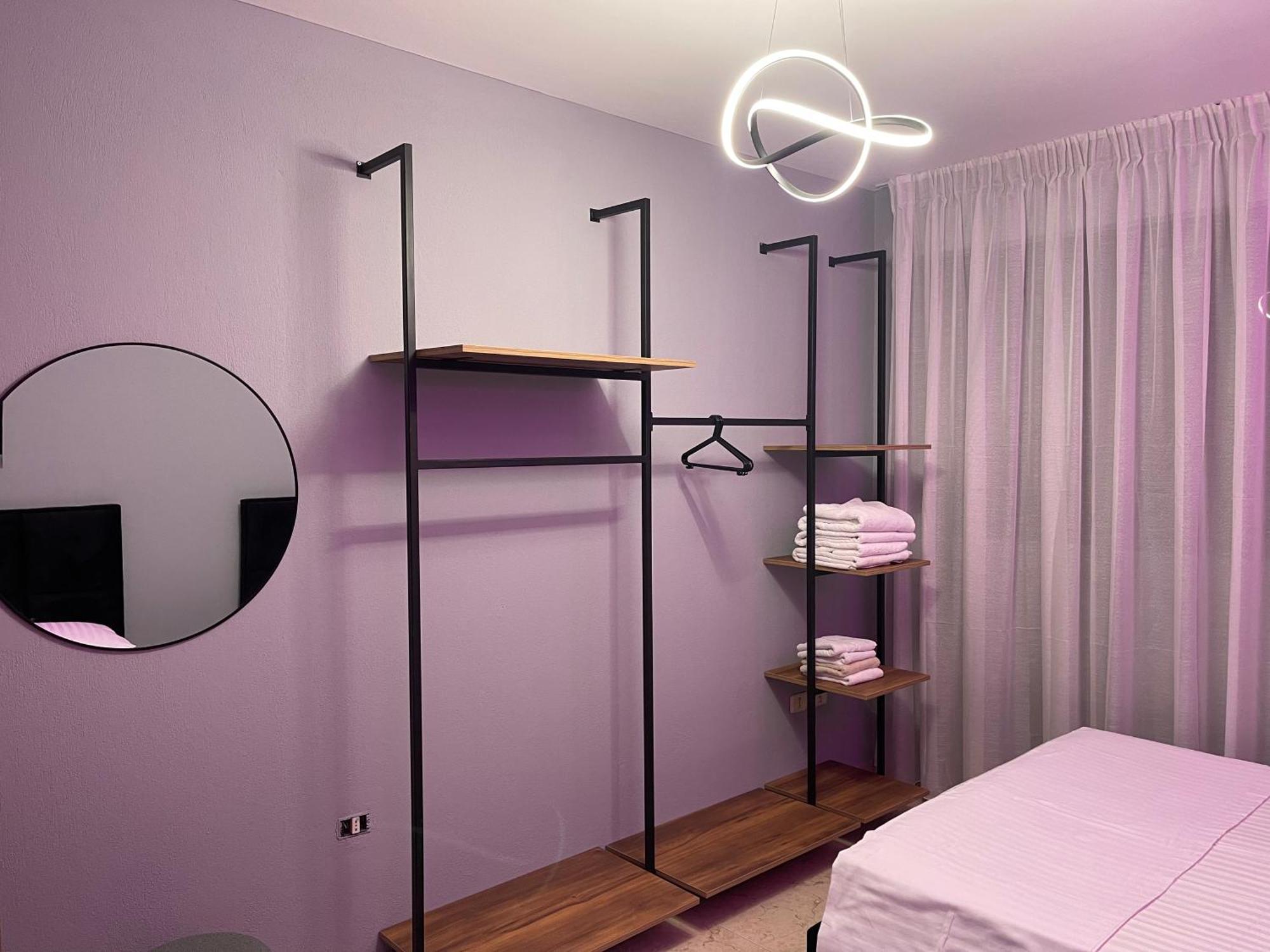 Super House 2 Blloku - 3 Rooms Tirana Bagian luar foto