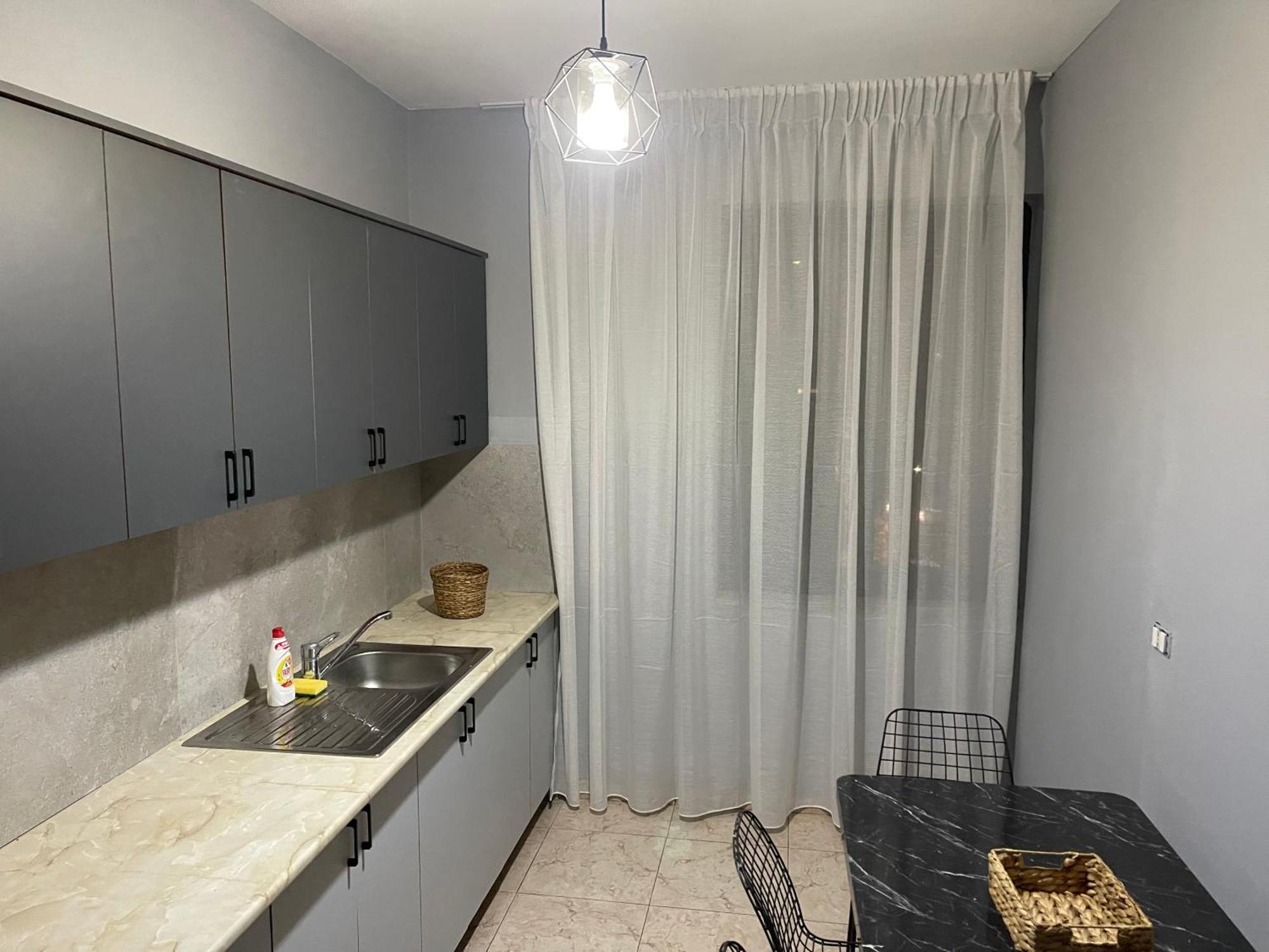 Super House 2 Blloku - 3 Rooms Tirana Bagian luar foto