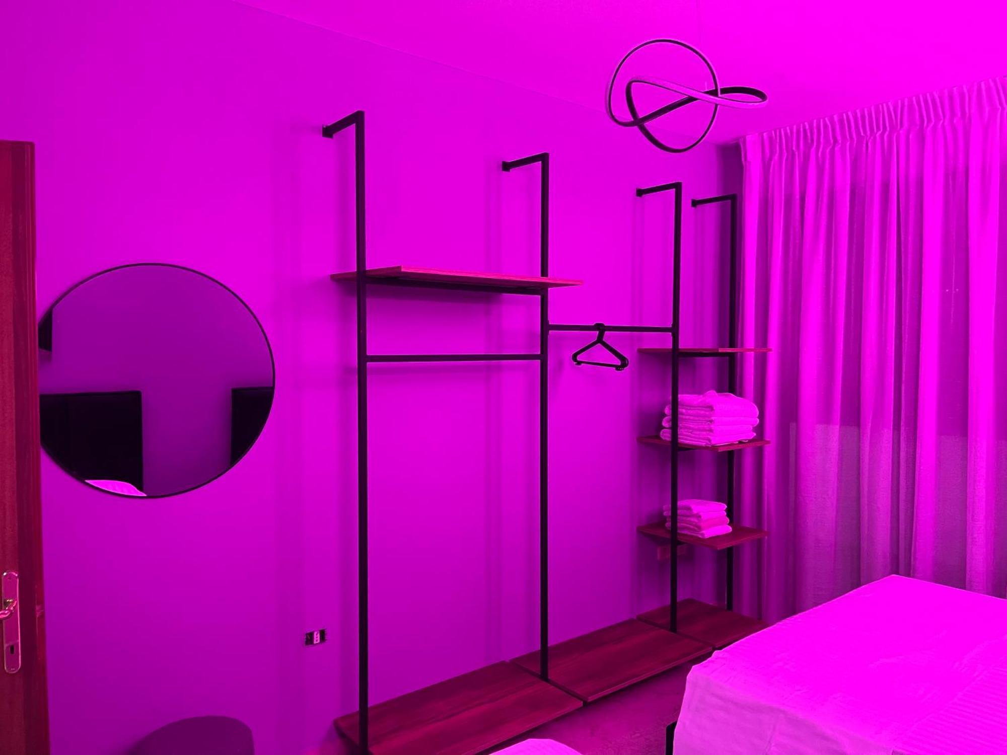 Super House 2 Blloku - 3 Rooms Tirana Bagian luar foto