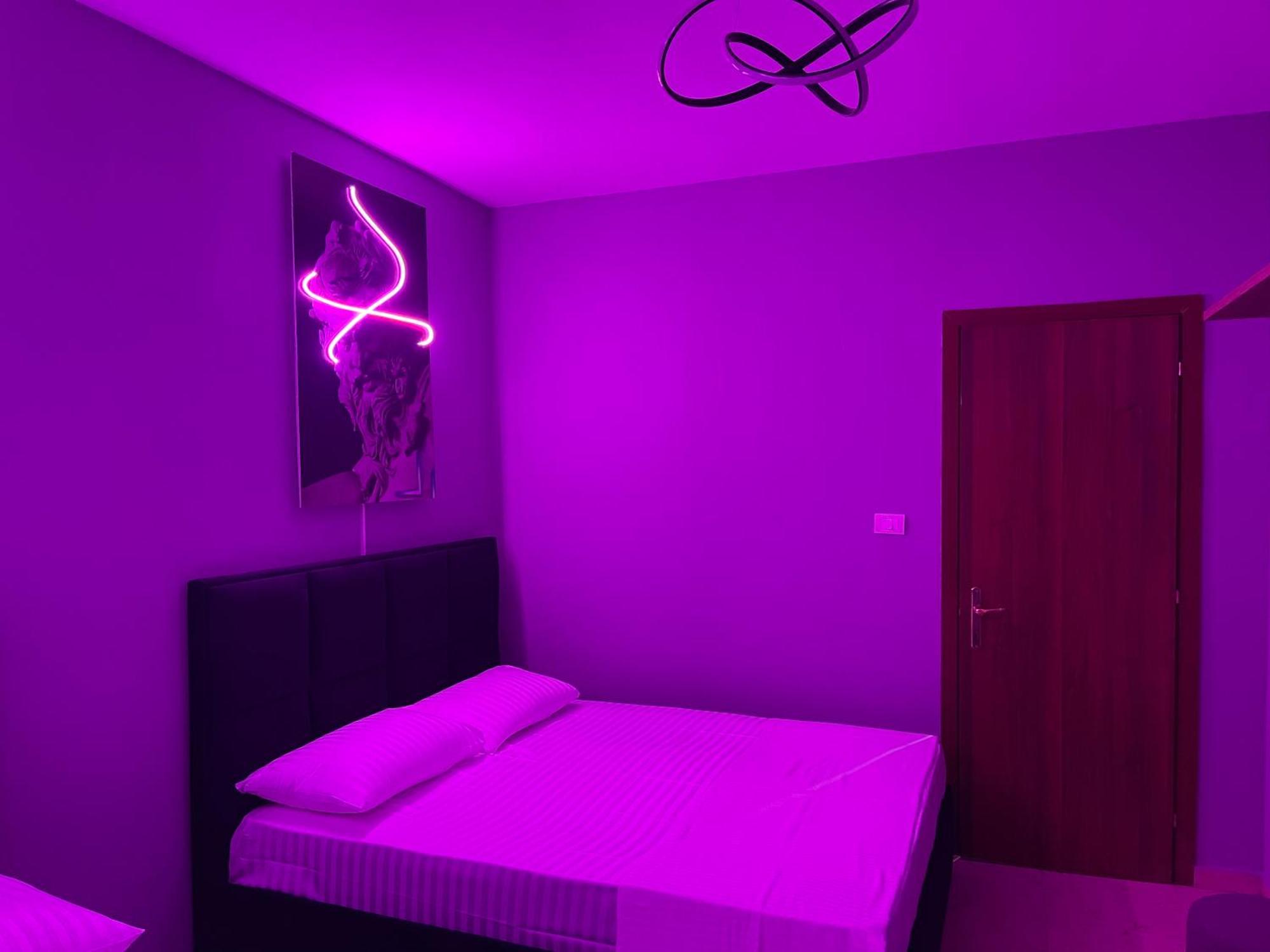 Super House 2 Blloku - 3 Rooms Tirana Bagian luar foto